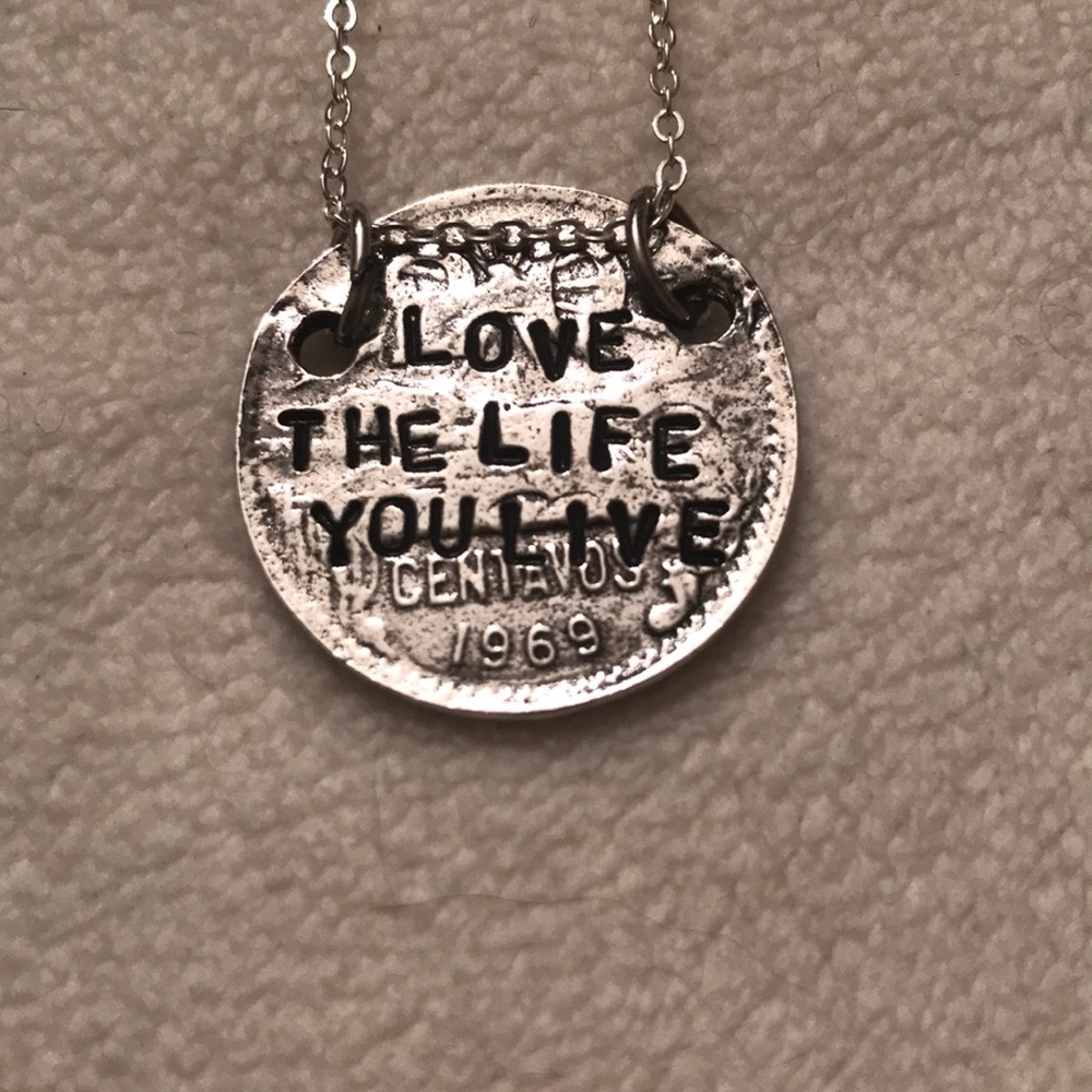 ⭐️ Alisa Michelle silver necklace ⭐️ - Picture 2 of 3